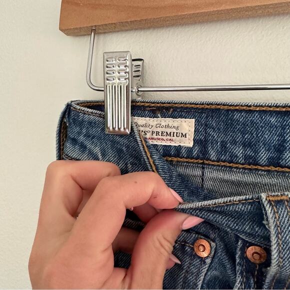 Levi’s Premium Capital E Wedgie Jeans - Picture 5 of 12